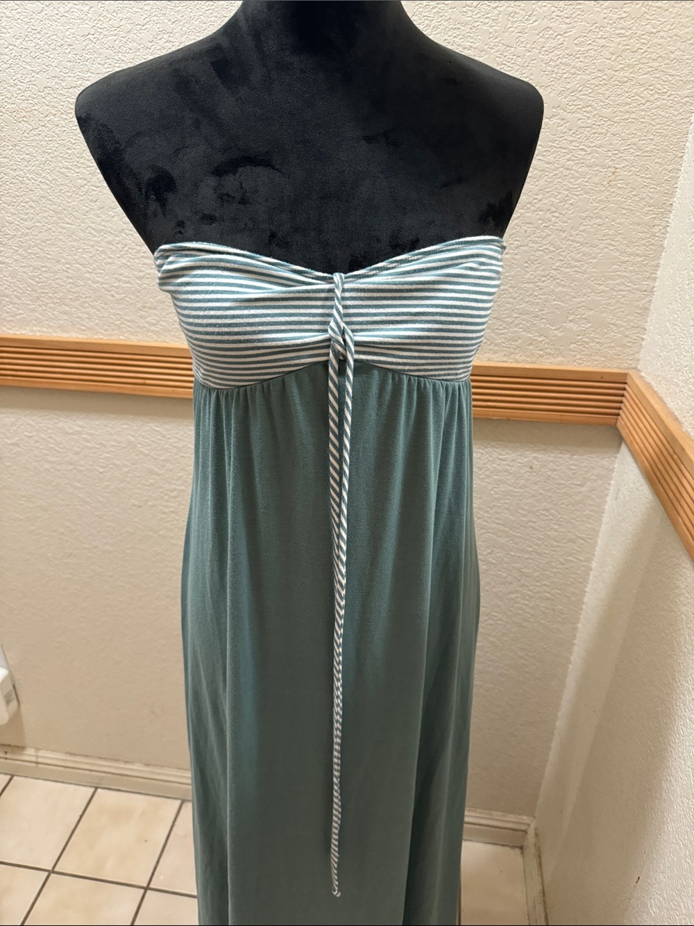Mossimo Supply Co. Sage Green Strapless Halter Maxi Dress Size S - Picture 8 of 8